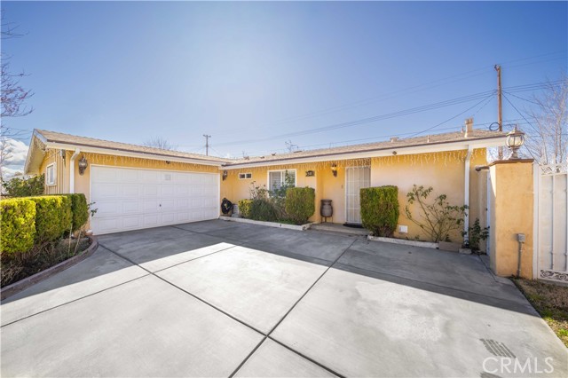 Detail Gallery Image 2 of 20 For 45403 Andale, Lancaster,  CA 93535 - 4 Beds | 2 Baths