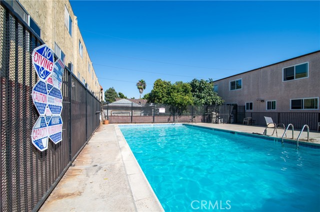 Detail Gallery Image 19 of 24 For 719 N Eucalyptus Ave 9c,  Inglewood,  CA 90302 - 2 Beds | 1/1 Baths