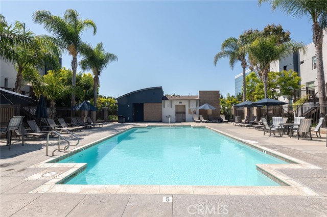 2 Bed Home for Sale in Hawthorne, California