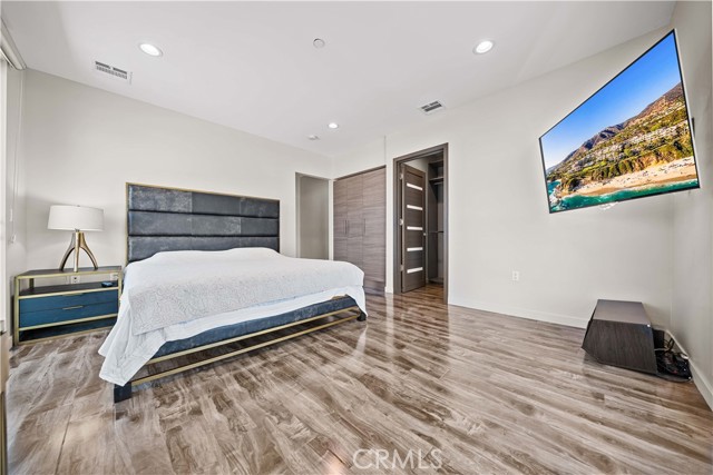 Detail Gallery Image 31 of 45 For 4485 Hazeltine Ave #1,  Sherman Oaks,  CA 91423 - 2 Beds | 2/1 Baths