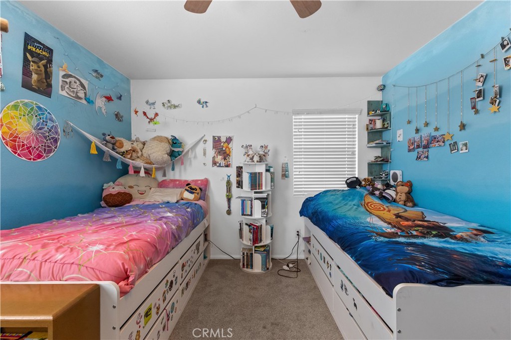 https://media.crmls.org/medias/a7b82a4d-b210-48cf-9fae-88d0f85a0168.jpg?preset=X-Large