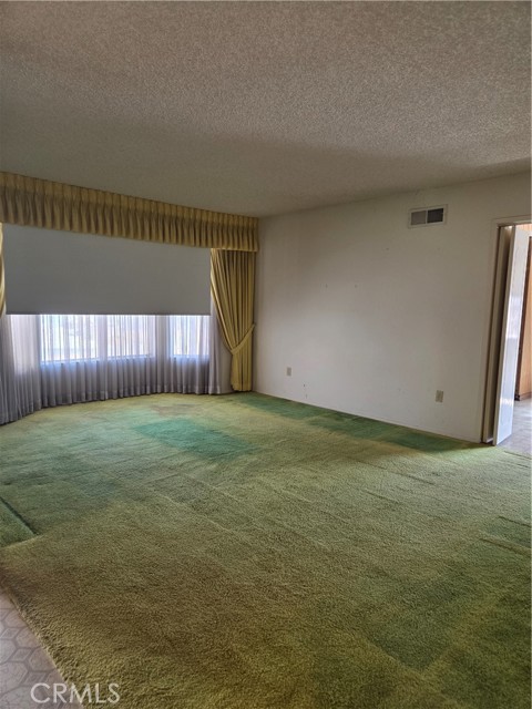 Detail Gallery Image 2 of 10 For 13877 Shablow Ave, Sylmar,  CA 91342 - 3 Beds | 2 Baths