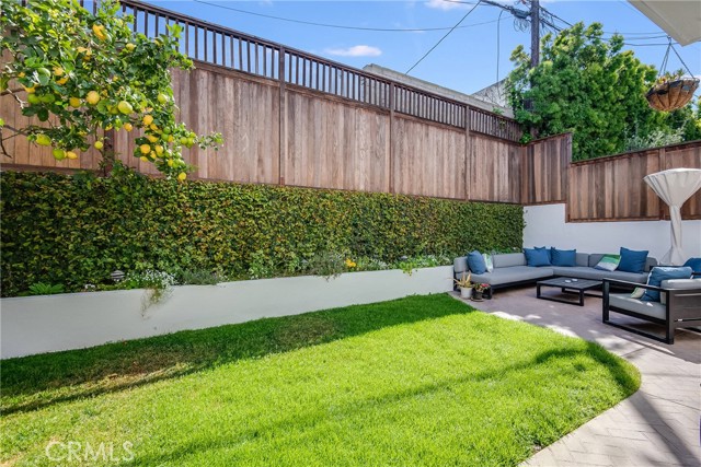 1720 Oak Avenue, Manhattan Beach, California 90266, 4 Bedrooms Bedrooms, ,4 BathroomsBathrooms,Residential,Sold,Oak,SB22020693