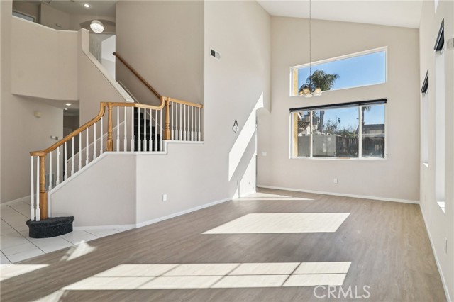 Detail Gallery Image 8 of 47 For 5667 Dartmoor Cir, Oceanside,  CA 92057 - 4 Beds | 3 Baths