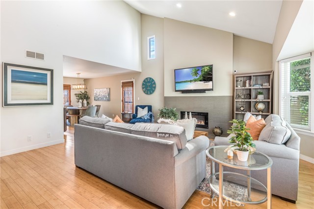 2418 Curtis Avenue, Redondo Beach, California 90278, 3 Bedrooms Bedrooms, ,2 BathroomsBathrooms,Residential,Sold,Curtis,SB22205697