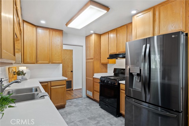 Detail Gallery Image 15 of 39 For 1000 W 11th Ave, Chico,  CA 95926 - 3 Beds | 1 Baths