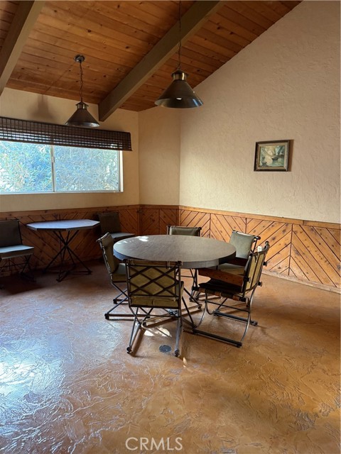 Detail Gallery Image 25 of 25 For 14960 Victory Bld #102,  Van Nuys,  CA 91411 - 2 Beds | 2 Baths