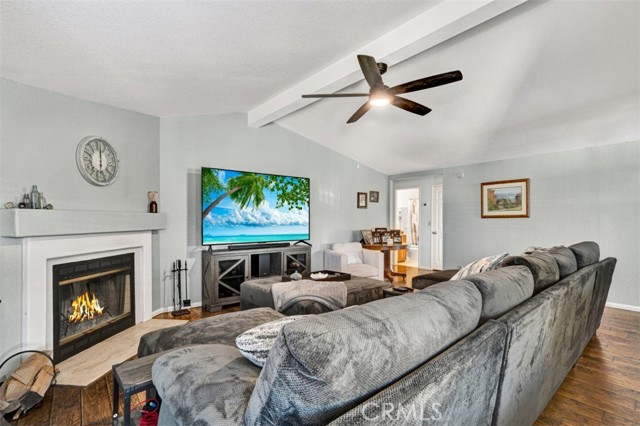 2952 2952 Peach Tree, Hemet CA: https://media.crmls.org/medias/a7bbe2a2-9c56-4978-9346-a8dc483f2ea6.jpg