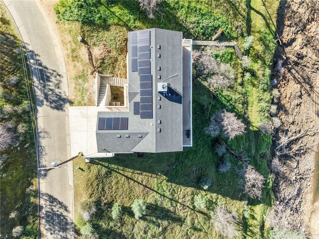 https://media.crmls.org/medias/a7bc43a1-8c8e-4f4c-b80b-d96ba32cfa01.jpg?preset=X-Large