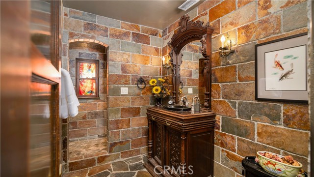 Detail Gallery Image 45 of 70 For 2510 N Park Bld, Santa Ana,  CA 92706 - 4 Beds | 2/1 Baths