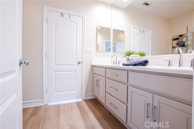 2018 Manhattan Beach Boulevard, Redondo Beach, California 90278, 4 Bedrooms Bedrooms, ,3 BathroomsBathrooms,Residential,Sold,Manhattan Beach,SB23091899