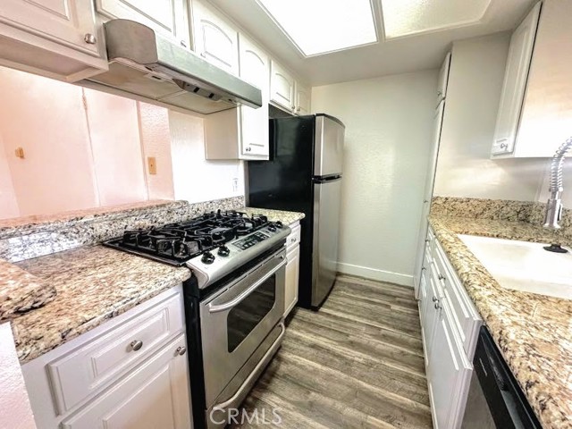 1515 E Appleton Street, Long Beach CA: https://media.crmls.org/medias/a7be8ada-df77-4064-811b-666f87a5c98a.jpg