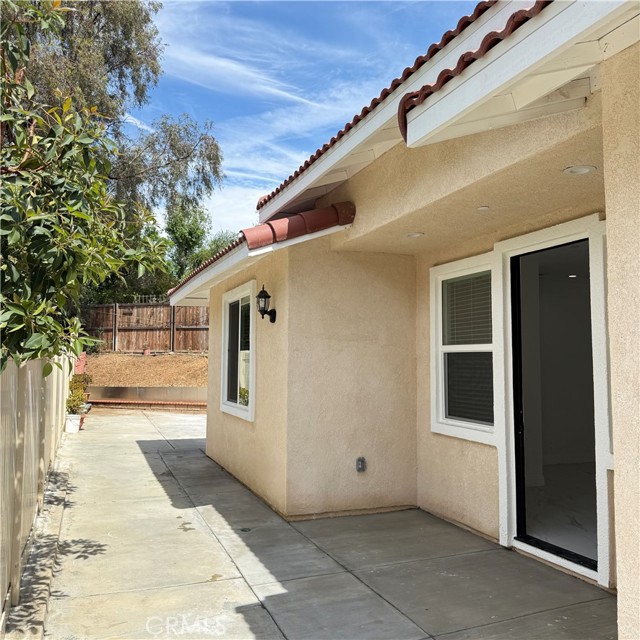 Detail Gallery Image 20 of 23 For 2199 Whitman Way #2,  Corona,  CA 92878 - 3 Beds | 2 Baths