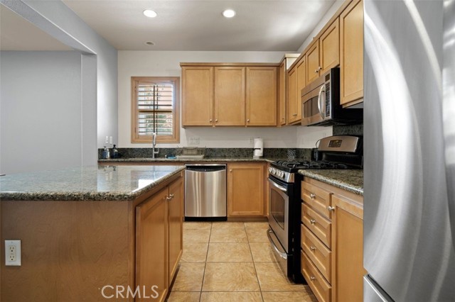 Detail Gallery Image 11 of 43 For 7694 Lisbon Pl #6,  Rancho Cucamonga,  CA 91739 - 3 Beds | 3/1 Baths
