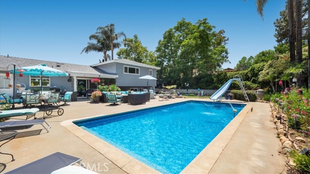 8356 Bella Vista Drive, Rancho Cucamonga CA: https://media.crmls.org/medias/a7bfbdb8-06fd-4468-9f02-448dd26df997.jpg