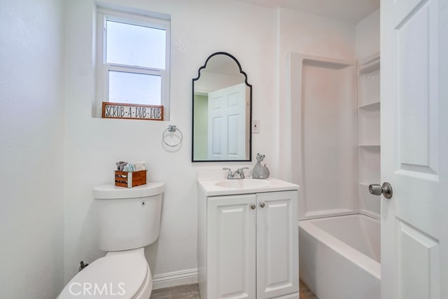 5510 Bushnell Avenue, Riverside CA: https://media.crmls.org/medias/a7c0d0eb-81cd-468c-94d6-b7ee884940a1.jpg