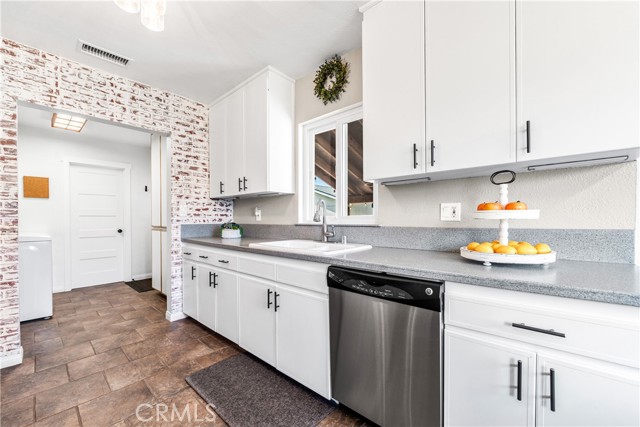Detail Gallery Image 14 of 54 For 6222 Shawnee Road, Westminster,  CA 92683 - 3 Beds | 2 Baths
