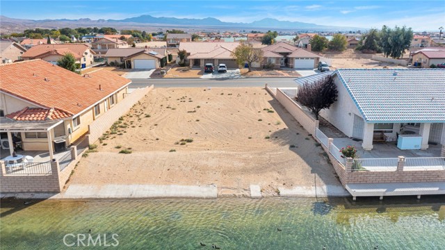 Detail Gallery Image 2 of 13 For 26938 Lakeview, Helendale,  CA 92342 - – Beds | – Baths