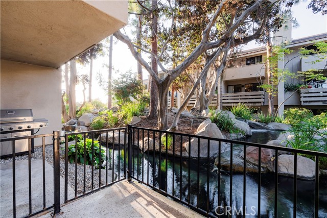 Detail Gallery Image 15 of 24 For 412 Brighton #27,  Costa Mesa,  CA 92627 - 1 Beds | 1 Baths