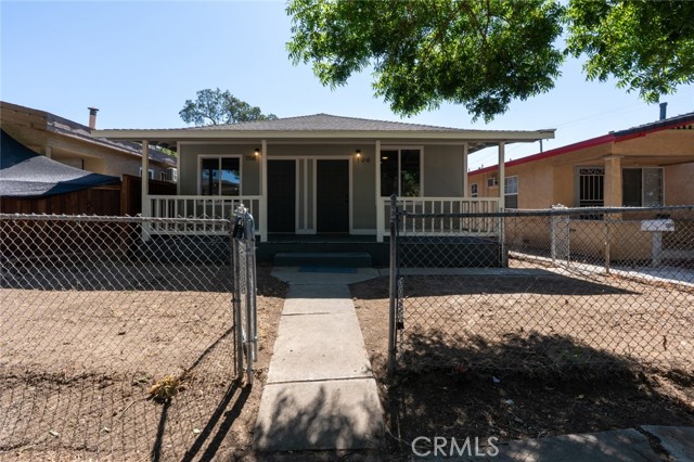 106 Pleasant Street, Modesto CA: https://media.crmls.org/medias/a7c1b7cb-bba3-43ef-883d-4264f8b9e5f3.jpg