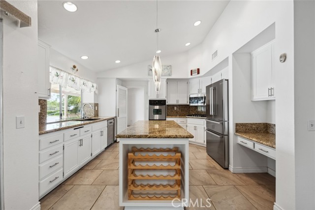 24805 Morning Mist Drive, Moreno Valley CA: https://media.crmls.org/medias/a7c23d46-622e-4497-a411-817477457535.jpg