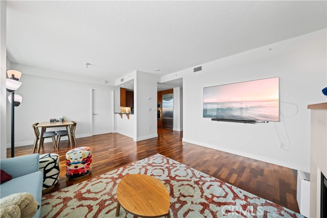 3131 Michelson Drive, Irvine CA: https://media.crmls.org/medias/a7c24d84-a860-4276-a7d0-2d658e0e7a48.jpg