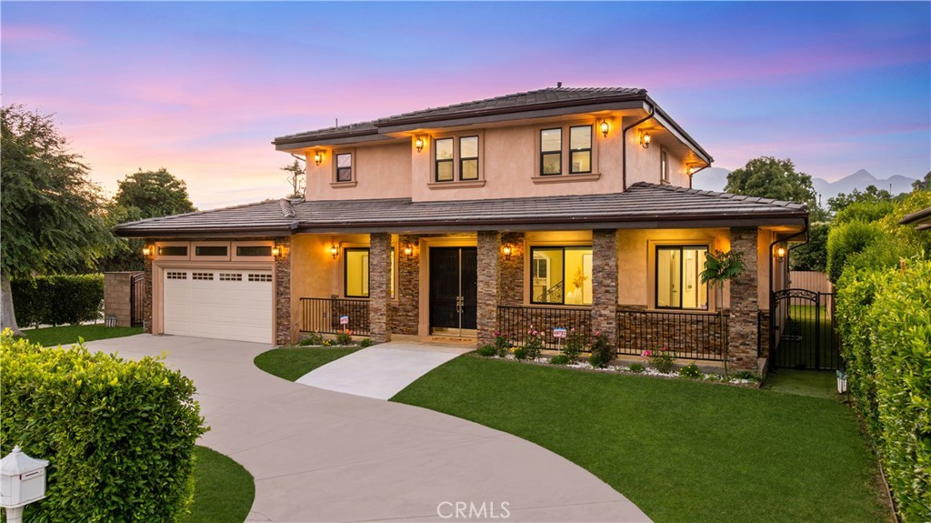 185 W Palm Drive