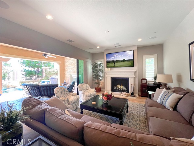 Detail Gallery Image 5 of 40 For 4169 Genoa Way, Yorba Linda,  CA 92886 - 4 Beds | 3/1 Baths