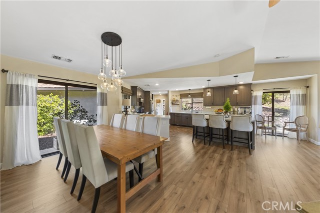 Detail Gallery Image 3 of 70 For 2103 Margarita Glen, Fallbrook,  CA 92028 - 6 Beds | 3/2 Baths