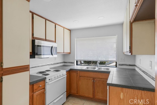 Detail Gallery Image 11 of 24 For 369 Deerfield #35,  Irvine,  CA 92606 - 2 Beds | 1 Baths