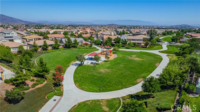 34689 Swan Valley Court, Murrieta CA: https://media.crmls.org/medias/a7c4ecd8-3acd-4cac-8109-32833652055d.jpg
