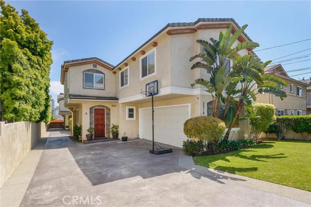 2214 Clark Lane, Redondo Beach, California 90278, 4 Bedrooms Bedrooms, ,2 BathroomsBathrooms,Residential,Sold,Clark,SB16115364