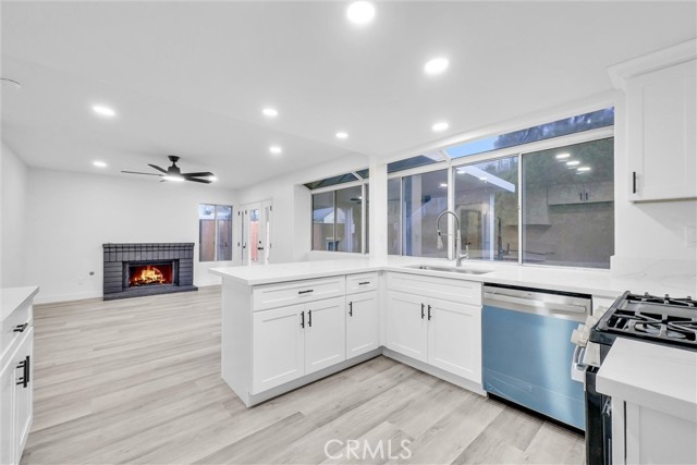 Detail Gallery Image 9 of 42 For 13219 Gold Rush, Corona,  CA 92883 - 4 Beds | 3 Baths