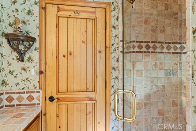 Detail Gallery Image 23 of 62 For 27772 Hamiltair Dr, Lake Arrowhead,  CA 92352 - 5 Beds | 5 Baths