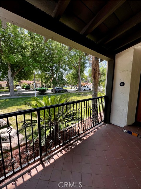 484 W 25th Street, San Bernardino CA: https://media.crmls.org/medias/a7c5b5d6-f5bf-433c-a073-0a5d8cff8aa2.jpg