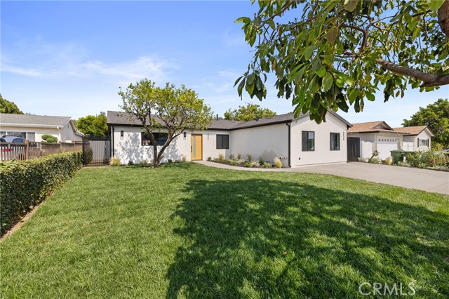 8840 Valjean Avenue, North Hills CA: https://media.crmls.org/medias/a7c66585-dddf-4307-a4e7-57ecc0d2bb09.jpg