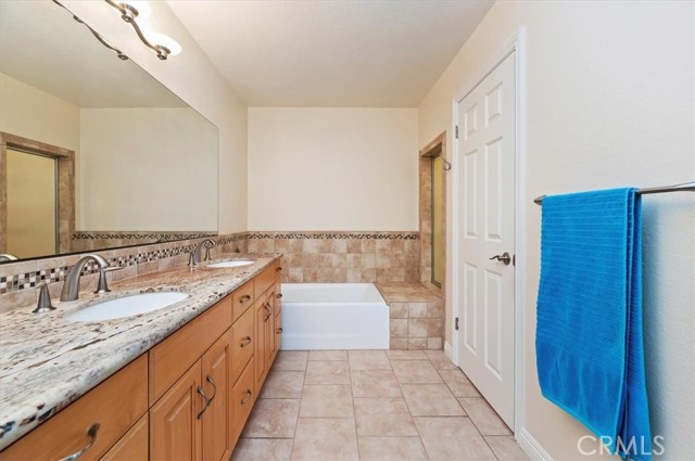 Detail Gallery Image 15 of 21 For 860 Wabash Ct, Claremont,  CA 91711 - 2 Beds | 2 Baths