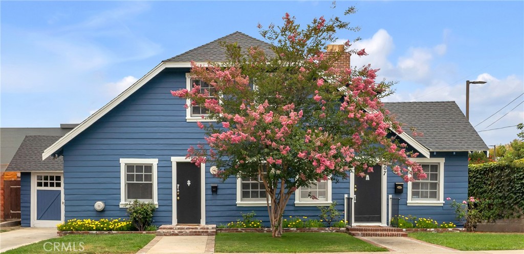 Duplex at 207 W Buffalo Avenue