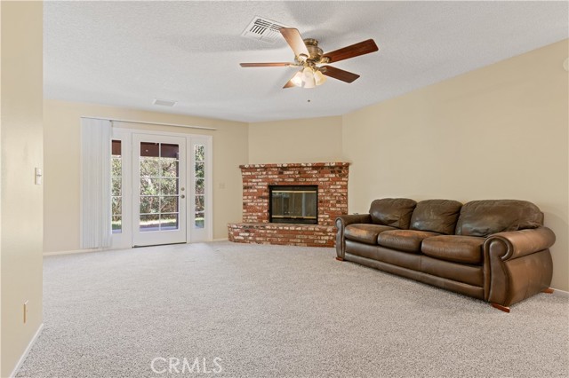 Detail Gallery Image 5 of 21 For 230 Kennedy Ct, Ridgecrest,  CA 93555 - 2 Beds | 2 Baths