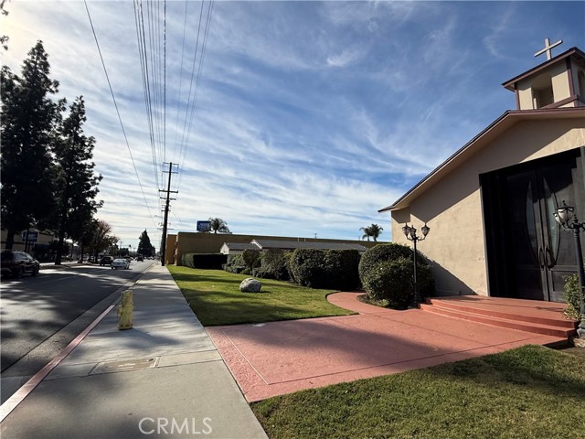 Image 15 of 48 For 405 S Azusa Ave