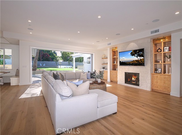 Living Room with 16 foot La Cantina pocket door