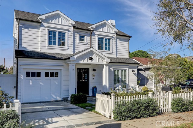 Detail Gallery Image 3 of 42 For 1717 Pacific Ave., Manhattan Beach,  CA 90266 - 4 Beds | 3 Baths