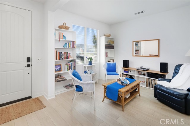 Detail Gallery Image 6 of 39 For 17806 Top Court, Canyon Country,  CA 91350 - 2 Beds | 2 Baths