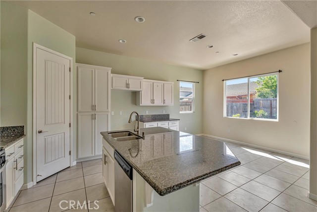 Detail Gallery Image 11 of 30 For 1240 Calvinson Pkwy, Patterson,  CA 95363 - 4 Beds | 2 Baths