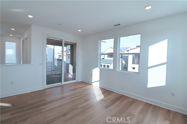 418 Lobata, Irvine CA: https://media.crmls.org/medias/a7ca48a0-375f-472e-82cd-cc0474e0e93a.jpg
