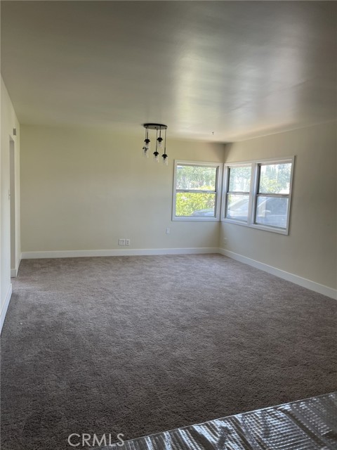 10813 Flallon Avenue, Santa Fe Springs CA: https://media.crmls.org/medias/a7cb0a27-fc80-43e2-9f44-1c5ed6b557bc.jpg