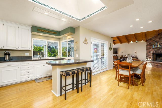 Image 14 of 44 For 18011 Shoreview