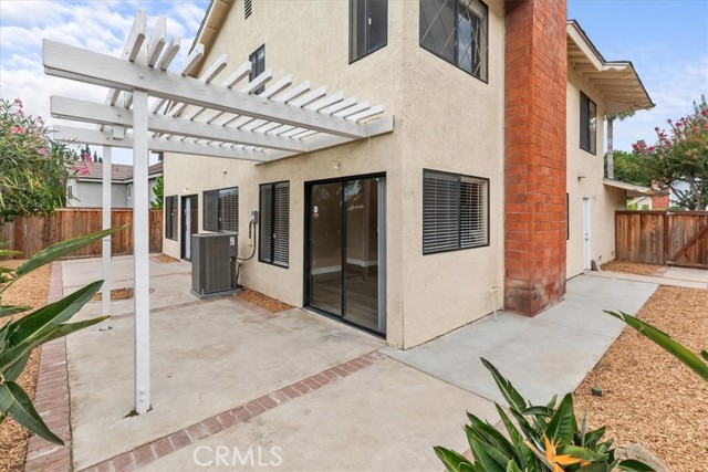 26732 Laredo Lane, Lake Forest CA: https://media.crmls.org/medias/a7cb7769-9c5f-42df-8983-f3b89c33e27a.jpg