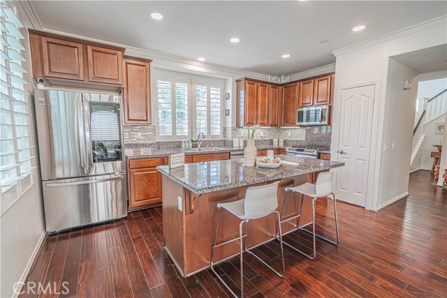 Detail Gallery Image 9 of 56 For 28267 N via Sonata Dr, Valencia,  CA 91354 - 3 Beds | 3 Baths
