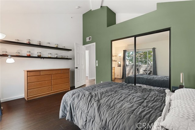 Detail Gallery Image 20 of 46 For 9400 1/2 Noble Ave, North Hills,  CA 91343 - 4 Beds | 3 Baths